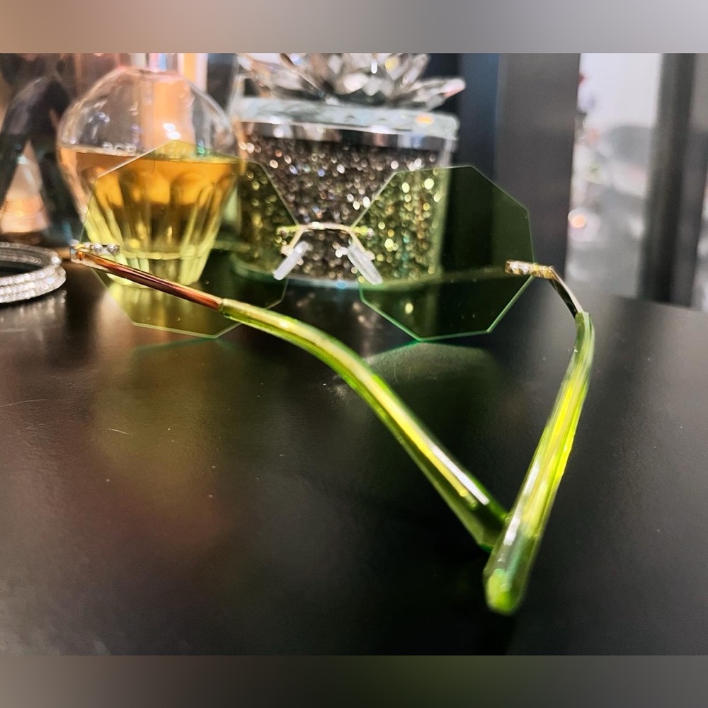 New! Retro Rimless Frames - Picture 4 of 6